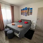 Laura Apartament *