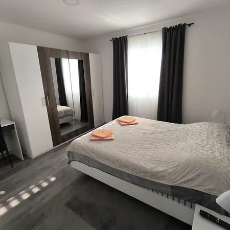 Laura Apartment